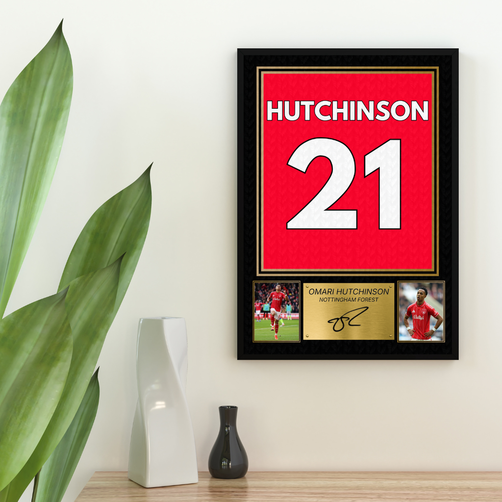 Nottingham Forest Omari Hutchinson Printed Autograph Picture