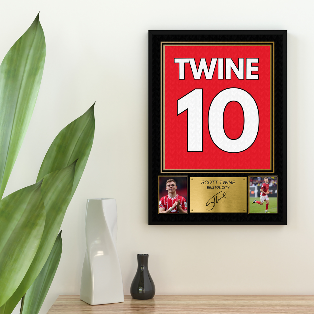 Scott Twine Bristol City Printed Autograph Picture